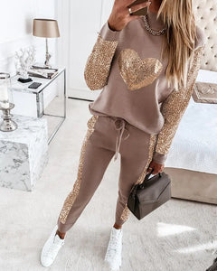 ✨ Chic Two-Piece Cotton Lounge Set – With Sequins, Pearls & Graphic Details
