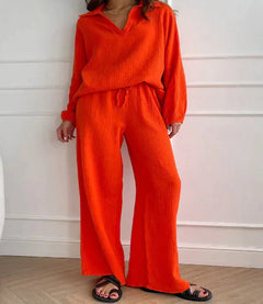 WOLFF Elegant Two-Piece Set with V-Neck and Pants